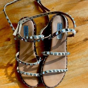 Steve Madden Sandals Size 8.5
